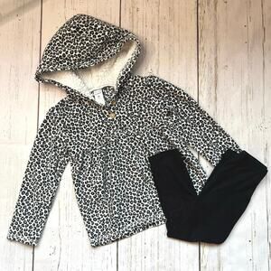 Carter’s animal print fleece top/black leggings Size 3T